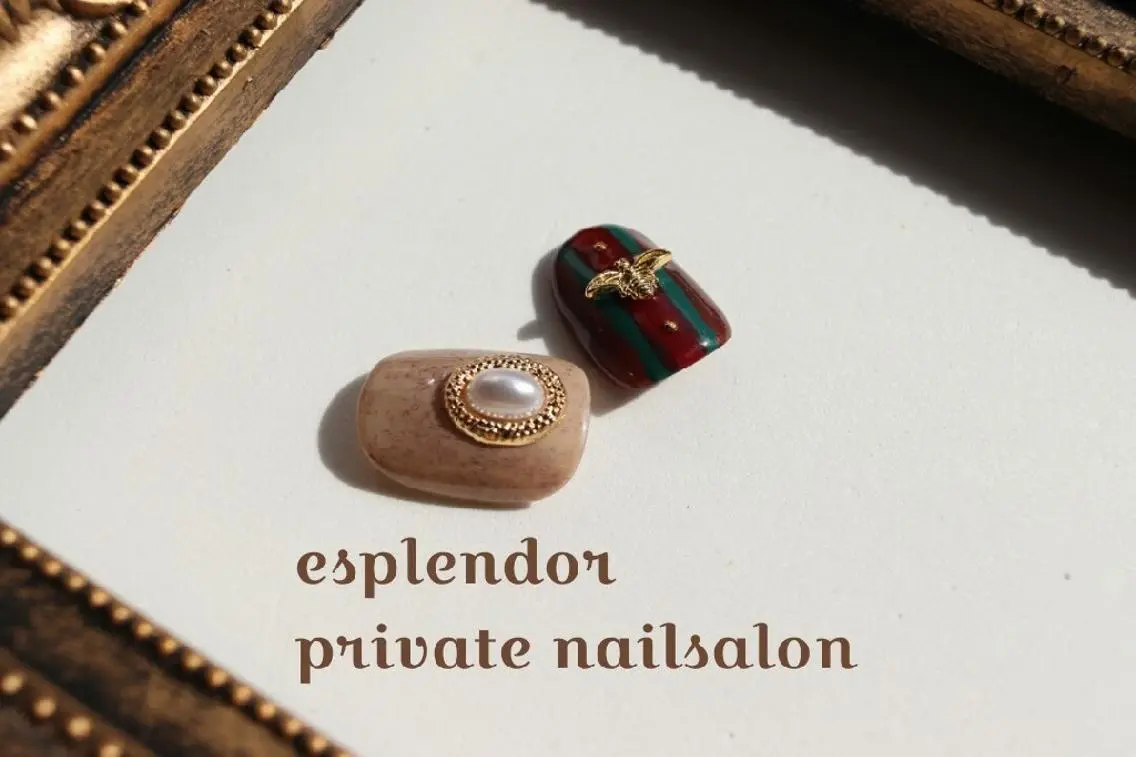 ネイル ゴールド 持ち込み esplendor  小野寺のネイルデザイン