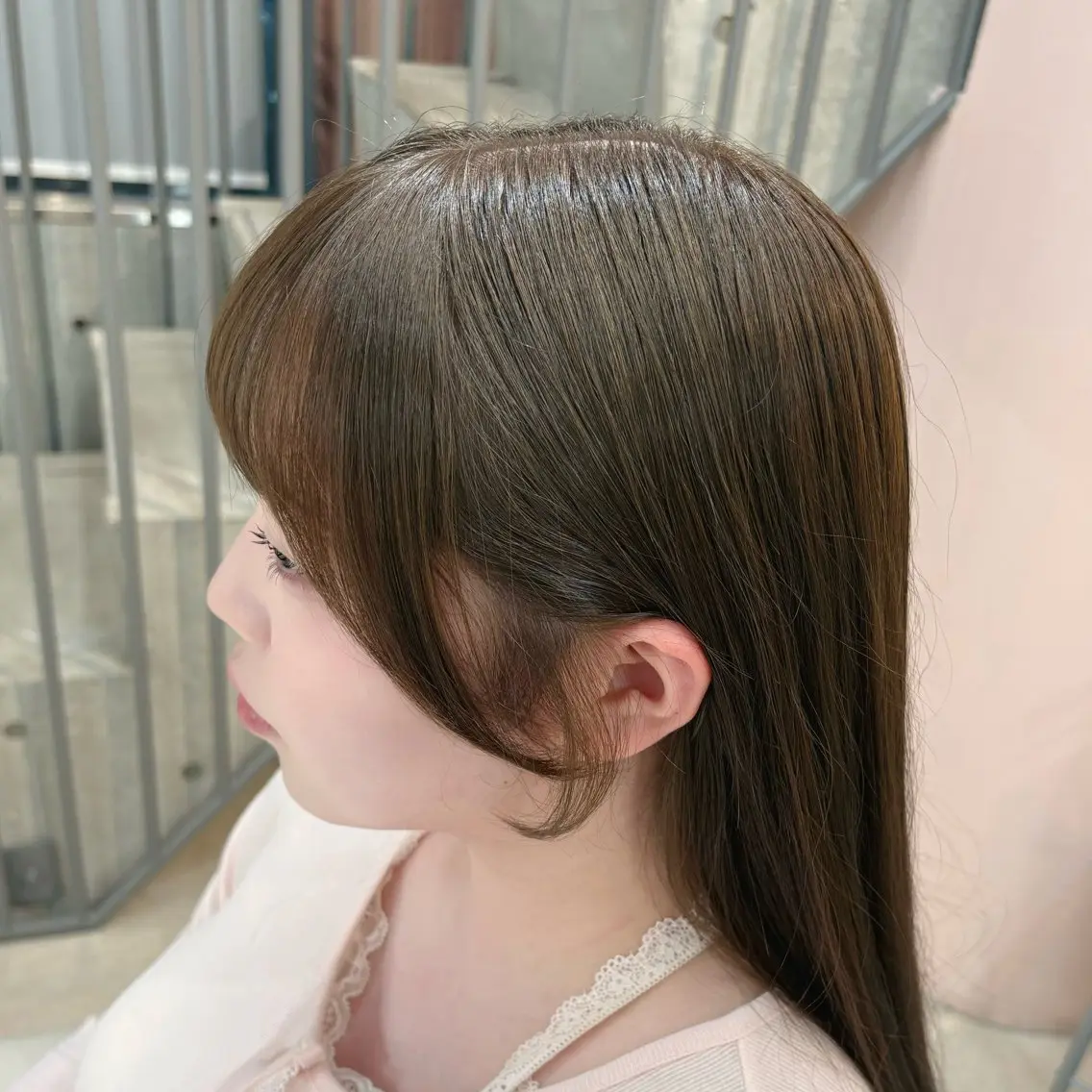 ロング カラー 顔周りカット カット ヘアカラー トリートメント AOI🎀 顔周り カット/透明感カラーのヘアスタイル