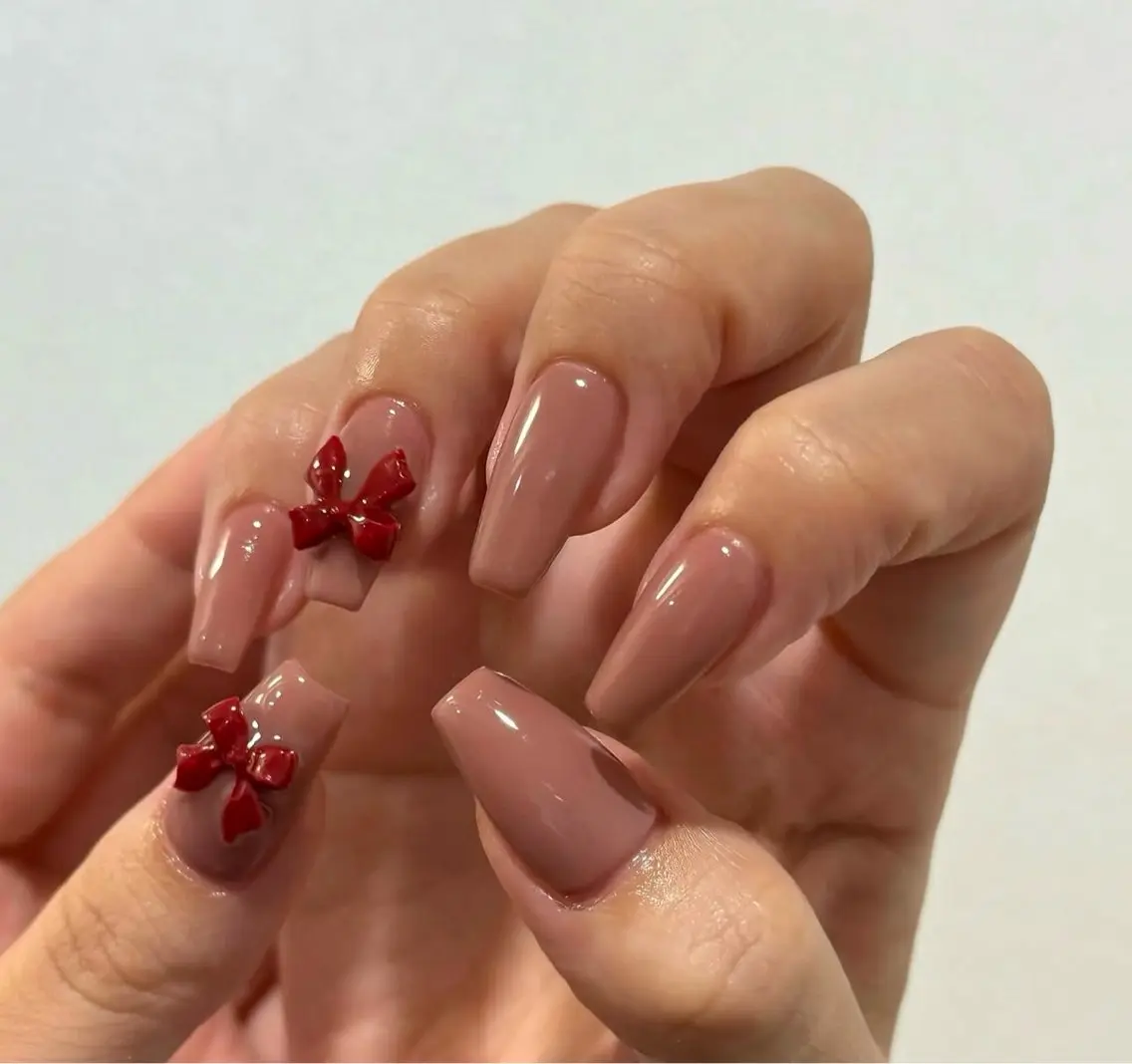 ネイル グラデーション キラキラネイル ワンカラーネイル 冬ネイル Jenn Nail Salonのネイルデザイン