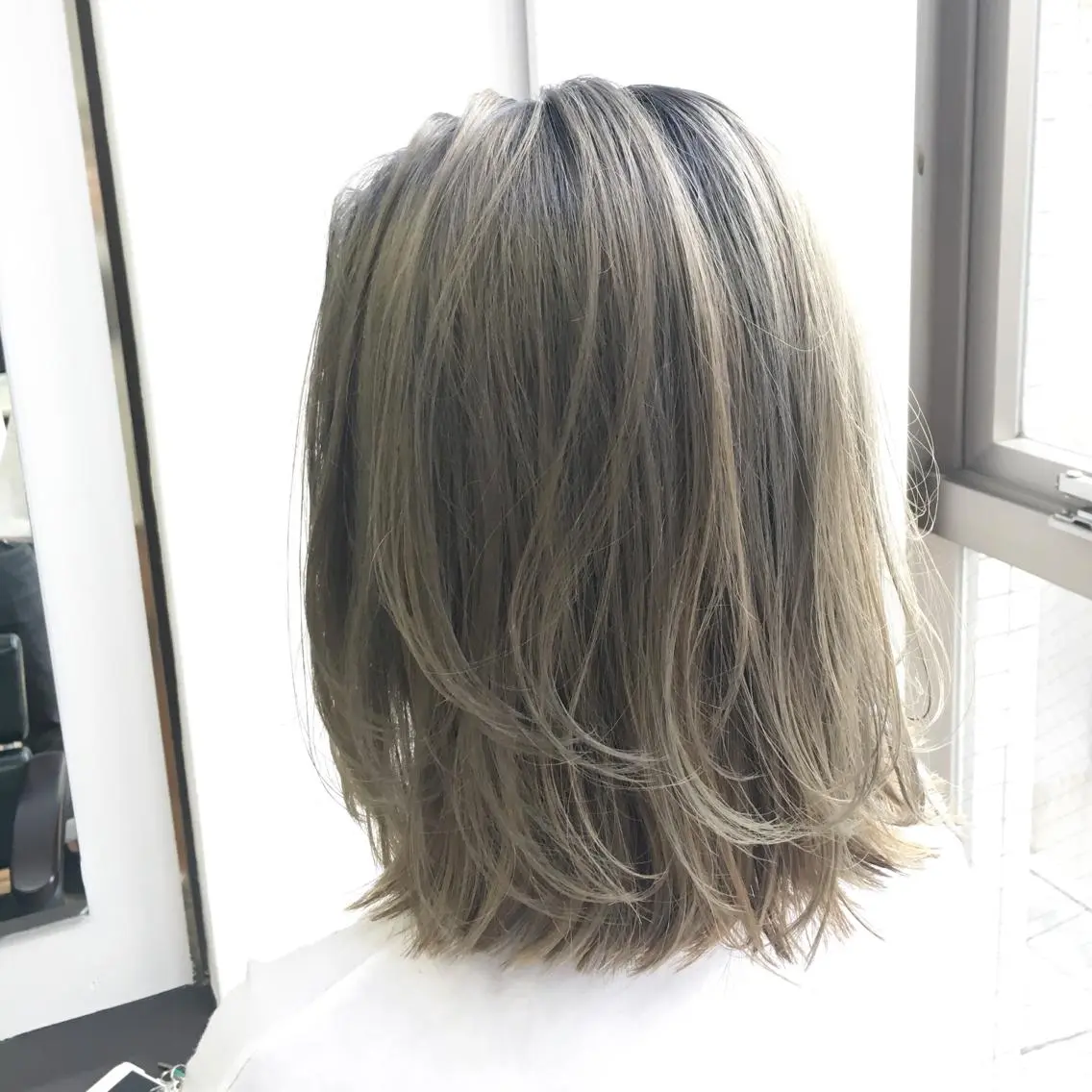 ミディアム ウルフ/デザイン/ 大阪/タカハシユウキのヘアスタイル