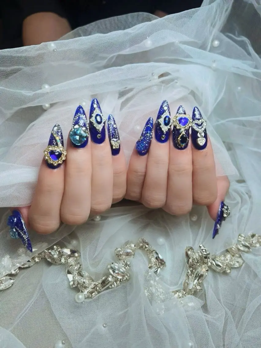 ネイル フラッシュネイル フレンチネイル グラデーション キラキラネイル 韓国ネイル ハンドネイル nyunn nailのネイルデザイン