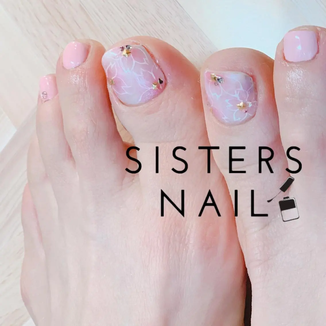 ネイル アートネイル 桜ネイル フラワーネイル フットネイル 卒業式 sisters nail.fのネイルデザイン