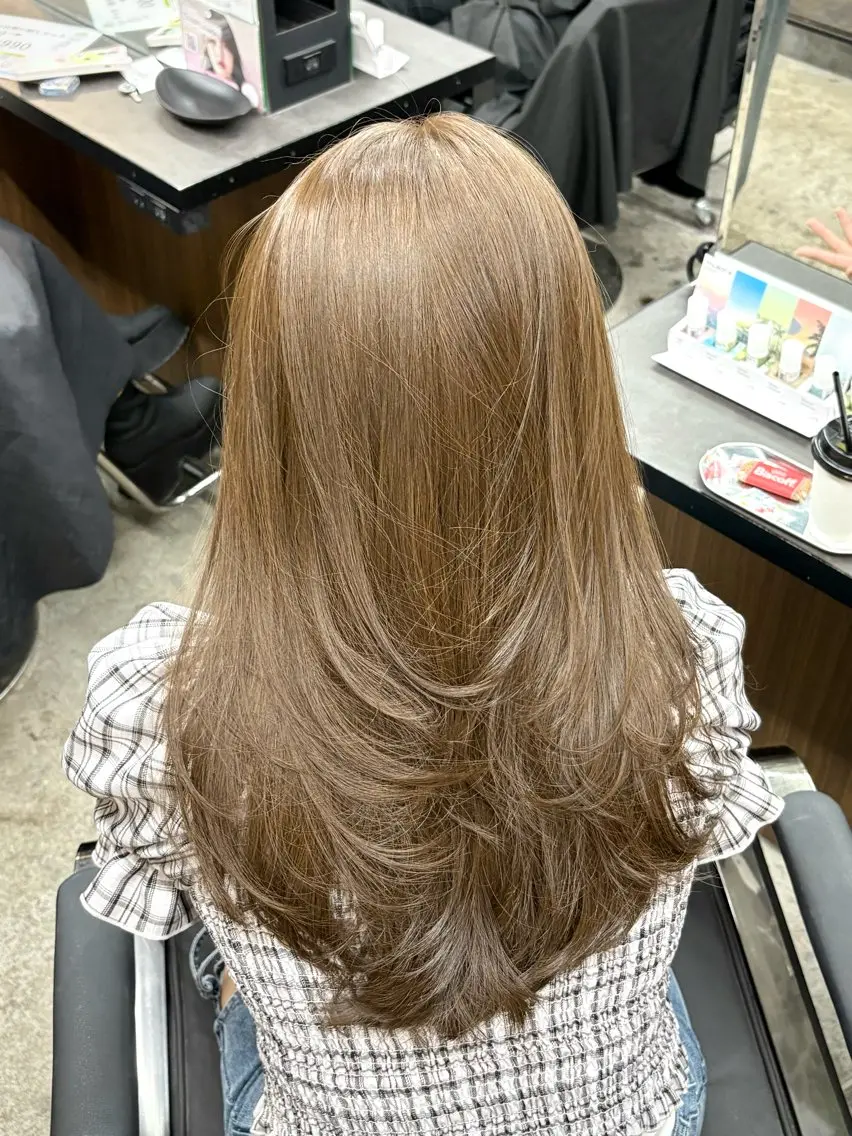 ロング カラー ベージュカラー ヘーゼル カット ヘアカラー トリートメント 透明感/ダブルカラー 赤み消し/ユウゴのヘアスタイル