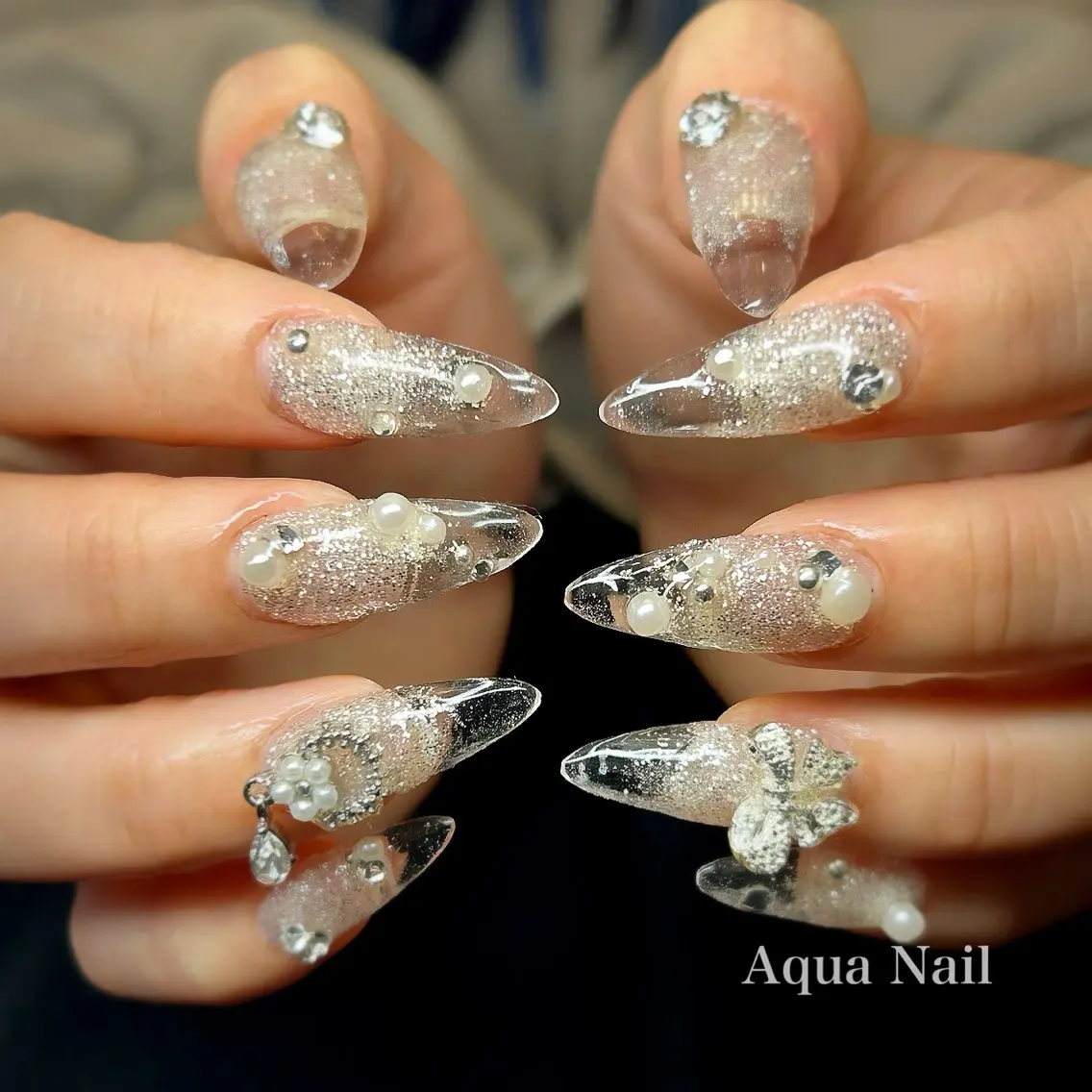 ネイル クリアネイル フラッシュネイル ジェルネイル 韓国ネイル ロングネイル ハンドネイル AQUA NAILのネイルデザイン