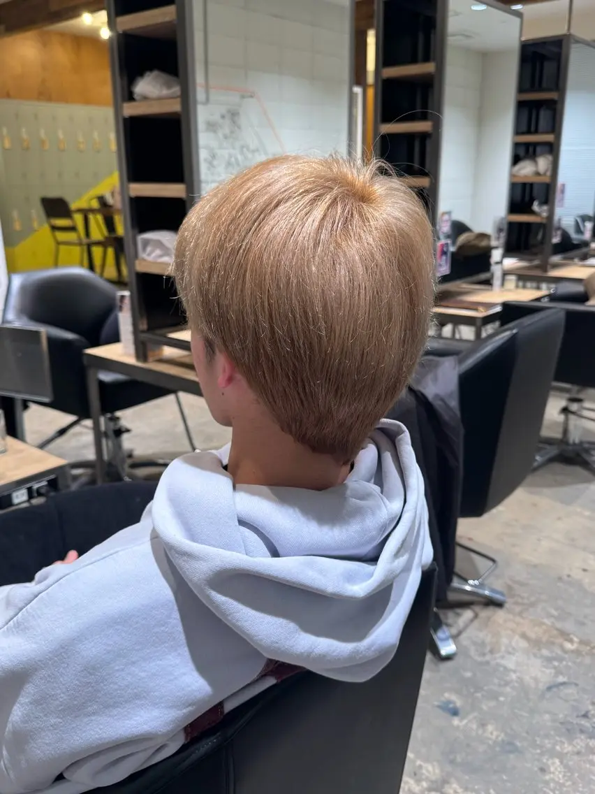 カラー メンズ ベージュカラー ミルクティーベージュ 大谷 央翔のヘアスタイル