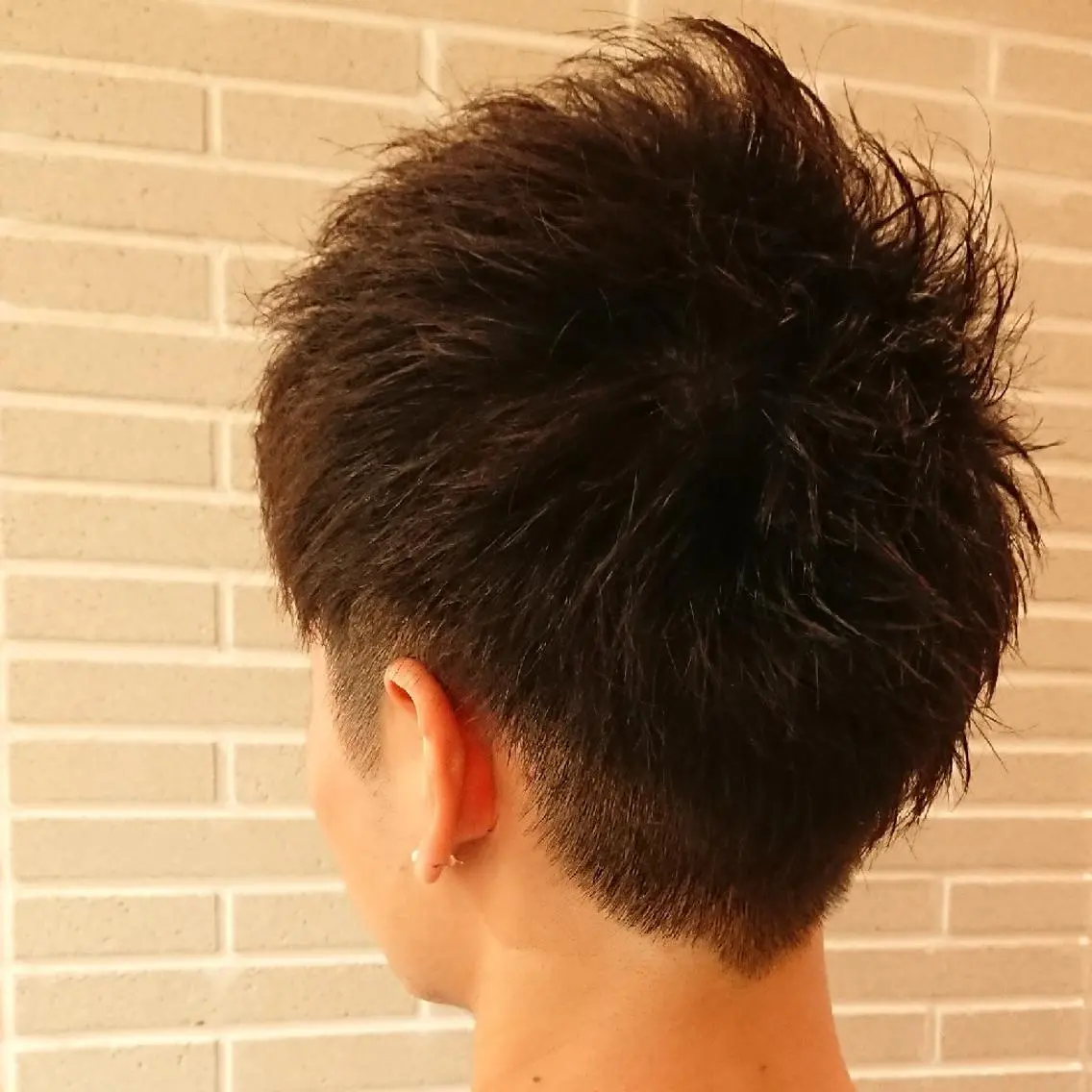 メンズ カット パーマ ブリーチ/ヘアケア/ 艶髪/イギチハルのヘアスタイル