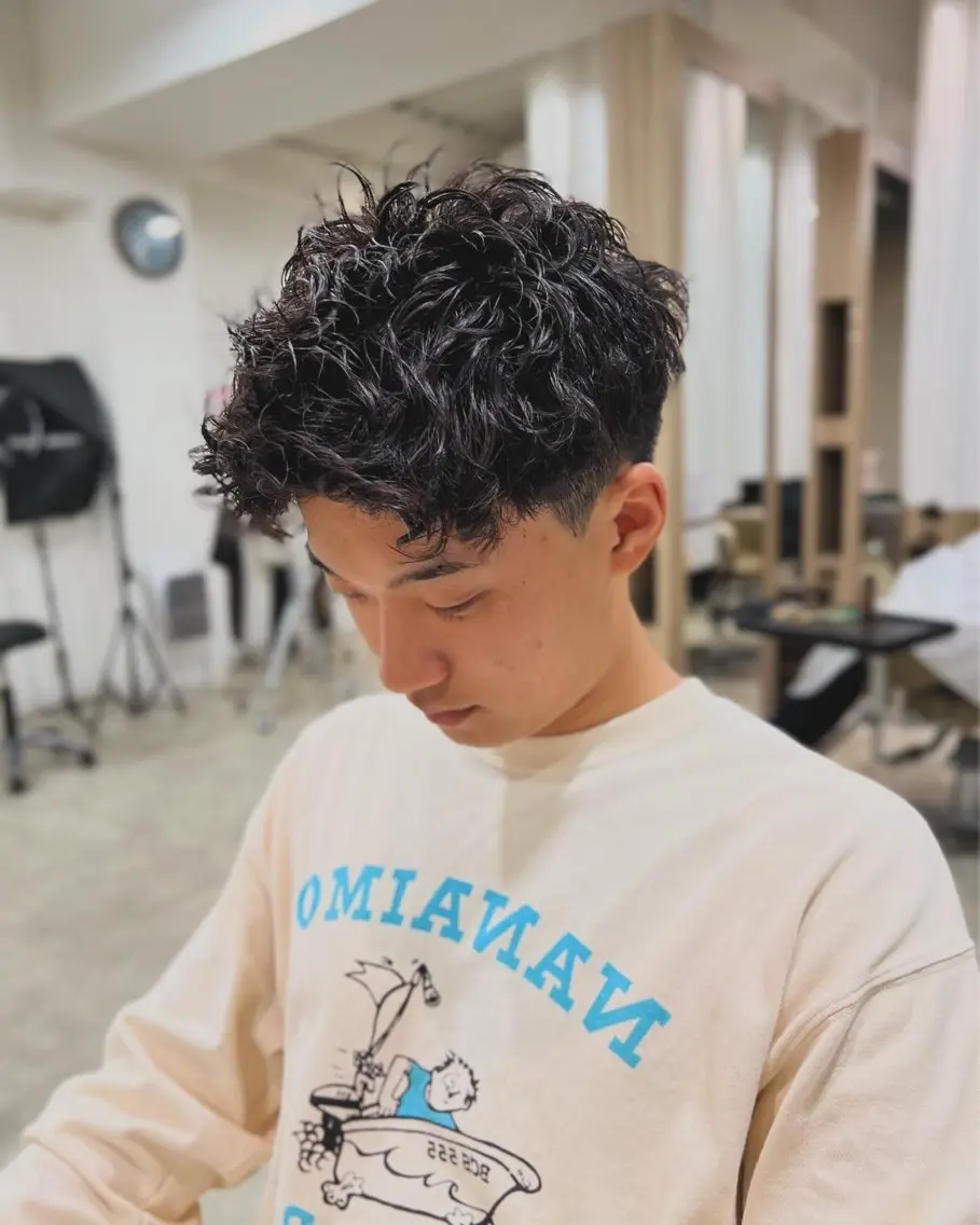 パーマ メンズ メンズパーマ スパイキーショート 心斎橋メンズサロン リベルテグリットのヘアスタイル