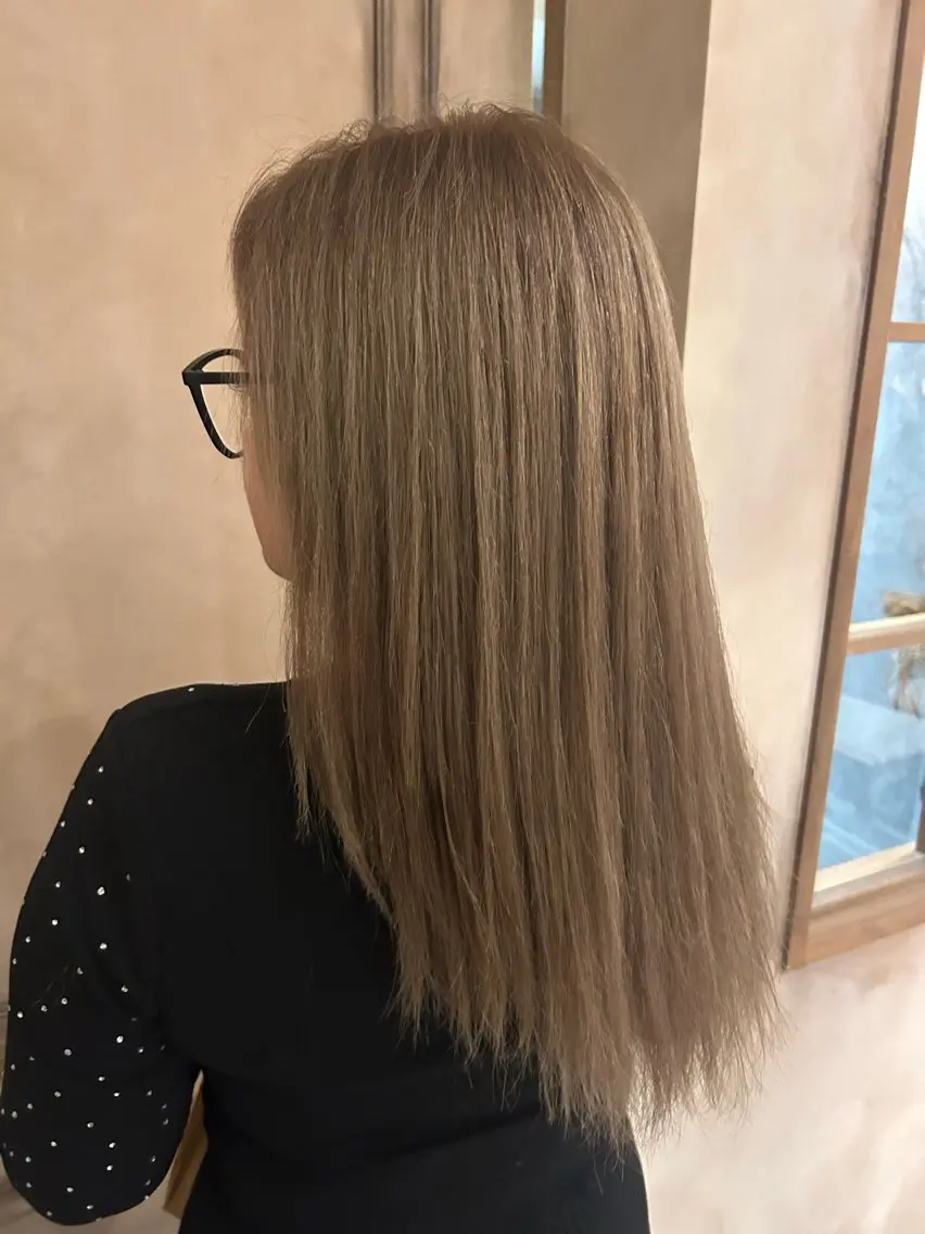 カラー 津村 優明のヘアスタイル