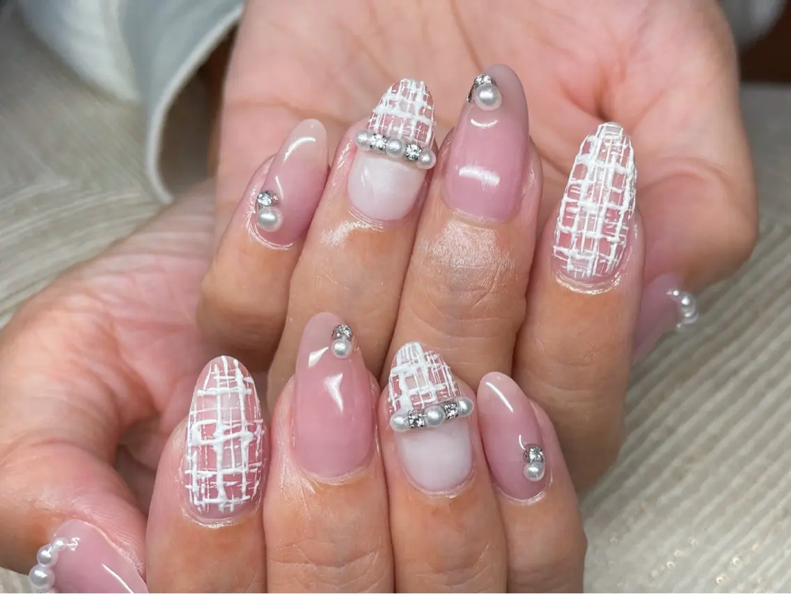 ネイル アートネイル フットネイル ジェルネイル ロングネイル マグネットネイル Nail Salon AMICALのネイルデザイン