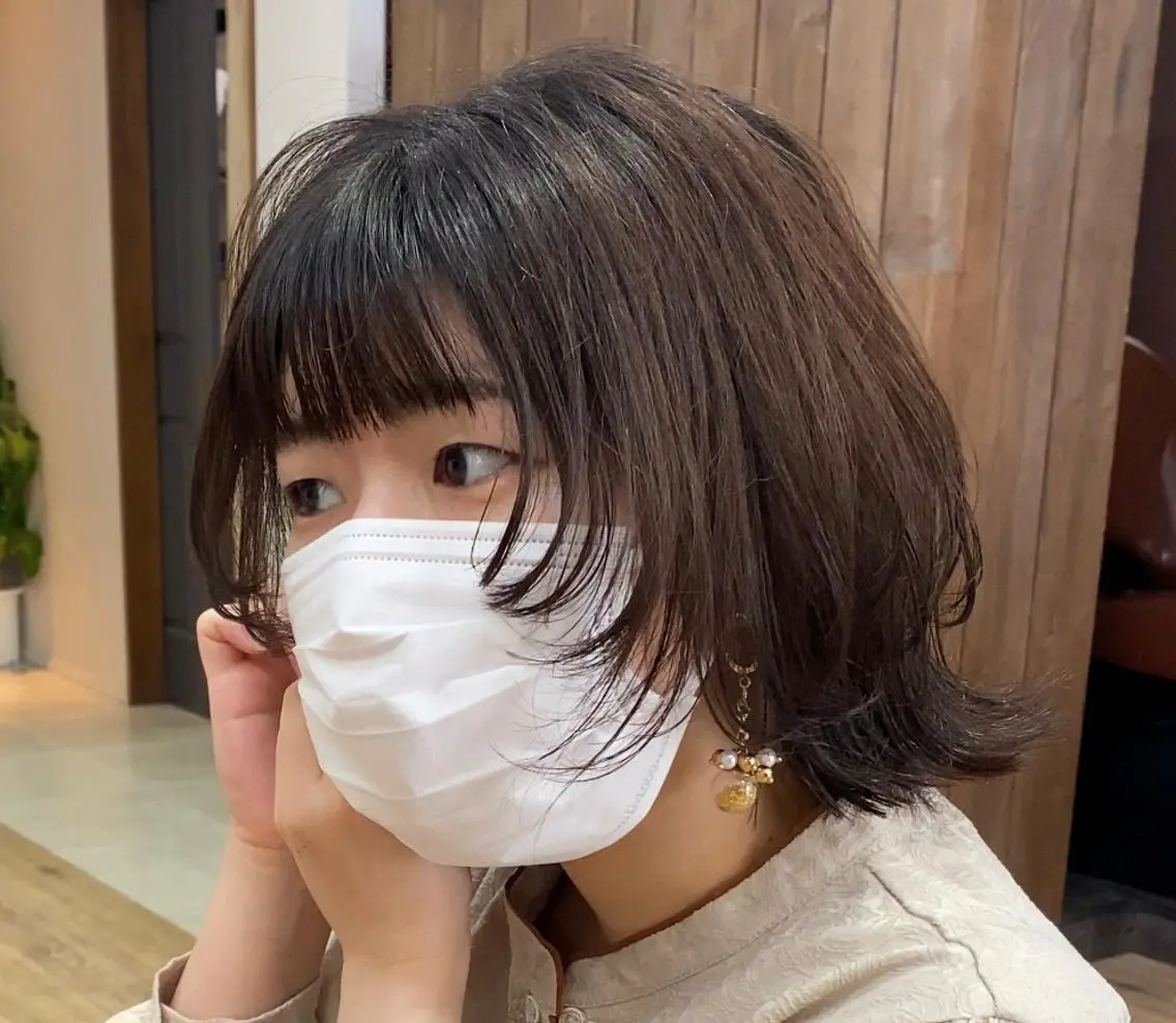 ショート カラー ボブ ウルフカット 横尾 歩のヘアスタイル