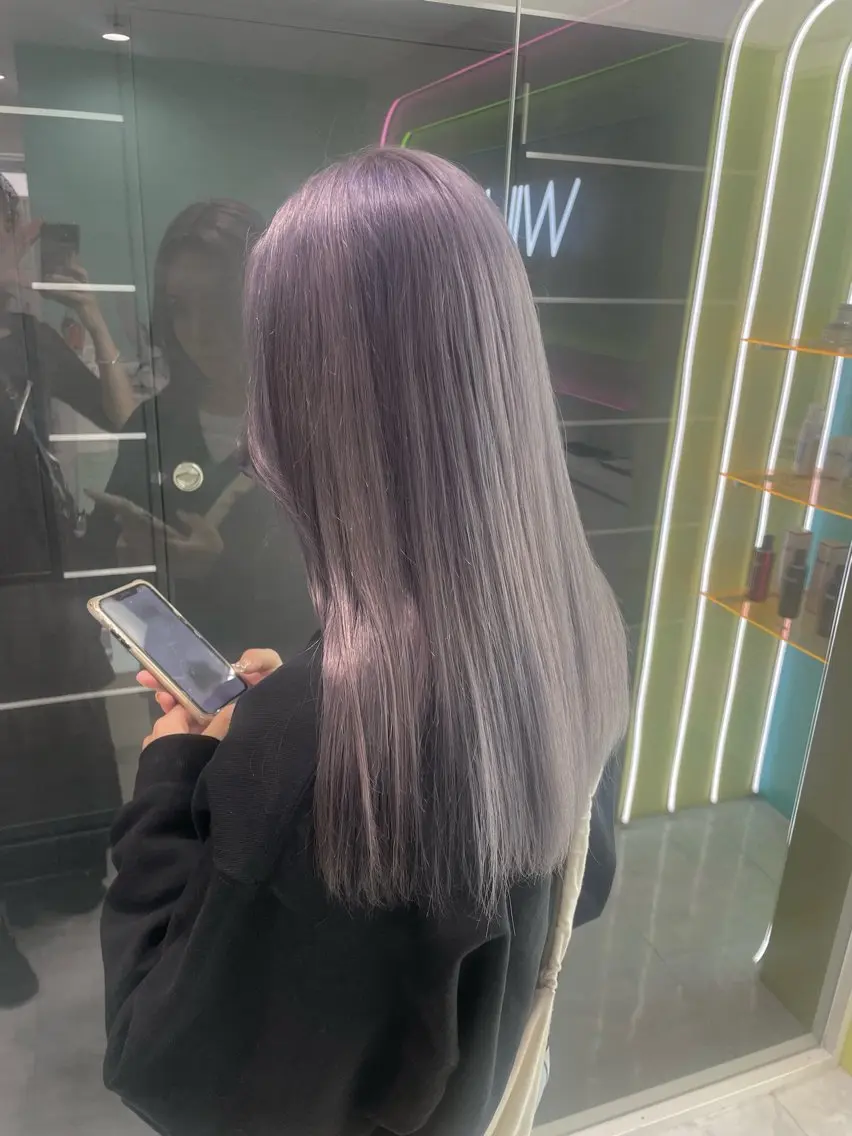 ロング カラー パーマ ヘアアレンジ メンズ メンズブリーチ メンズハイトーン ブリーチ グレージュ ハイトーンカラー 透明感カラー・レイヤ ー🎀amika🎀のヘアスタイル