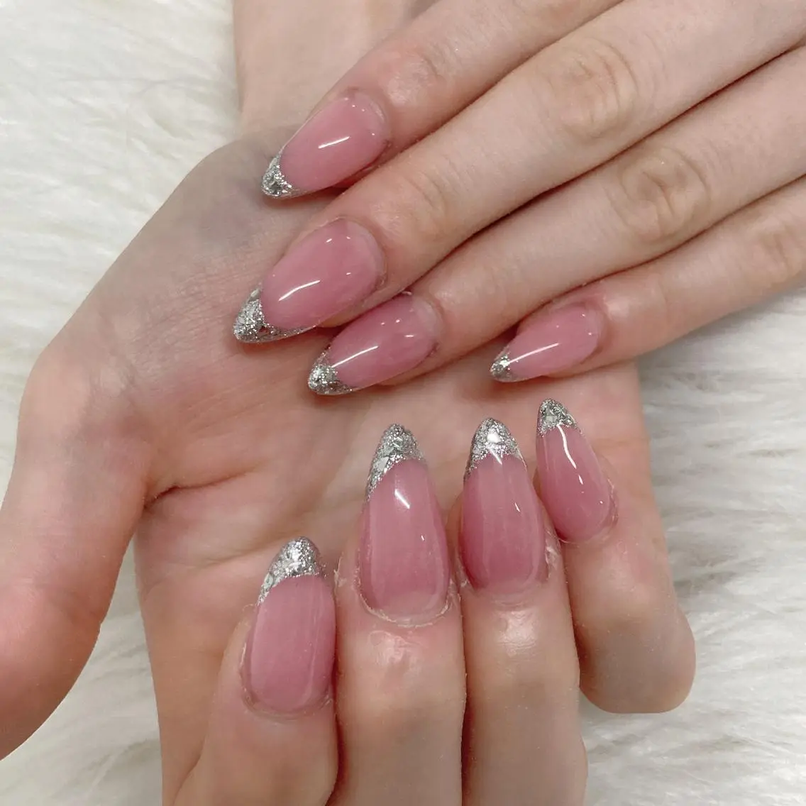 ミディアム ネイル Y. Sのネイルデザイン