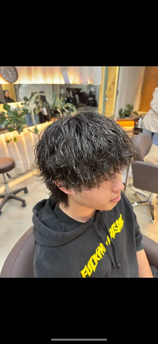 ショート パーマ メンズ 波巻きパーマ 【扱いやすいパーマ】 眞鍋拓己のヘアスタイル