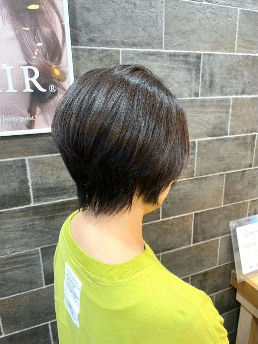 ショート カラー 杉山 咲のヘアスタイル