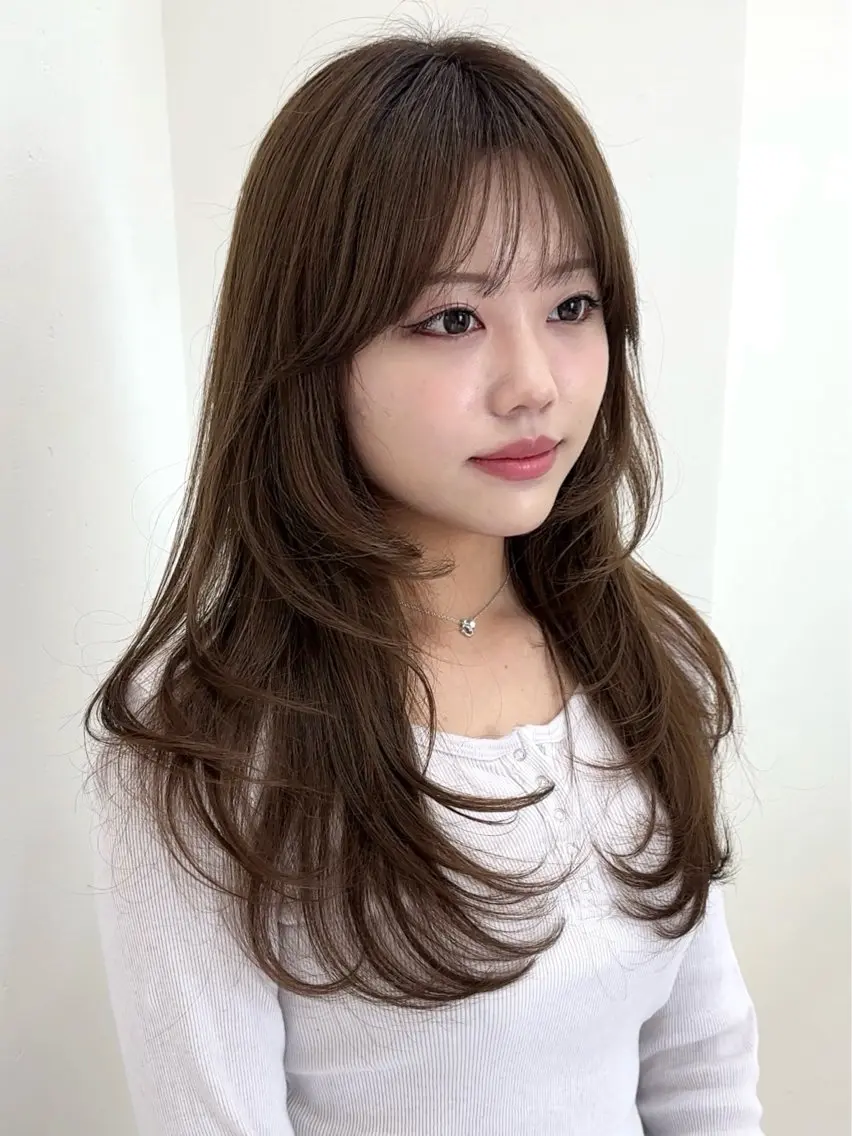 ロング ヘアアレンジ レイヤーカット 柳堀 日菜のマツエク・マツパデザイン