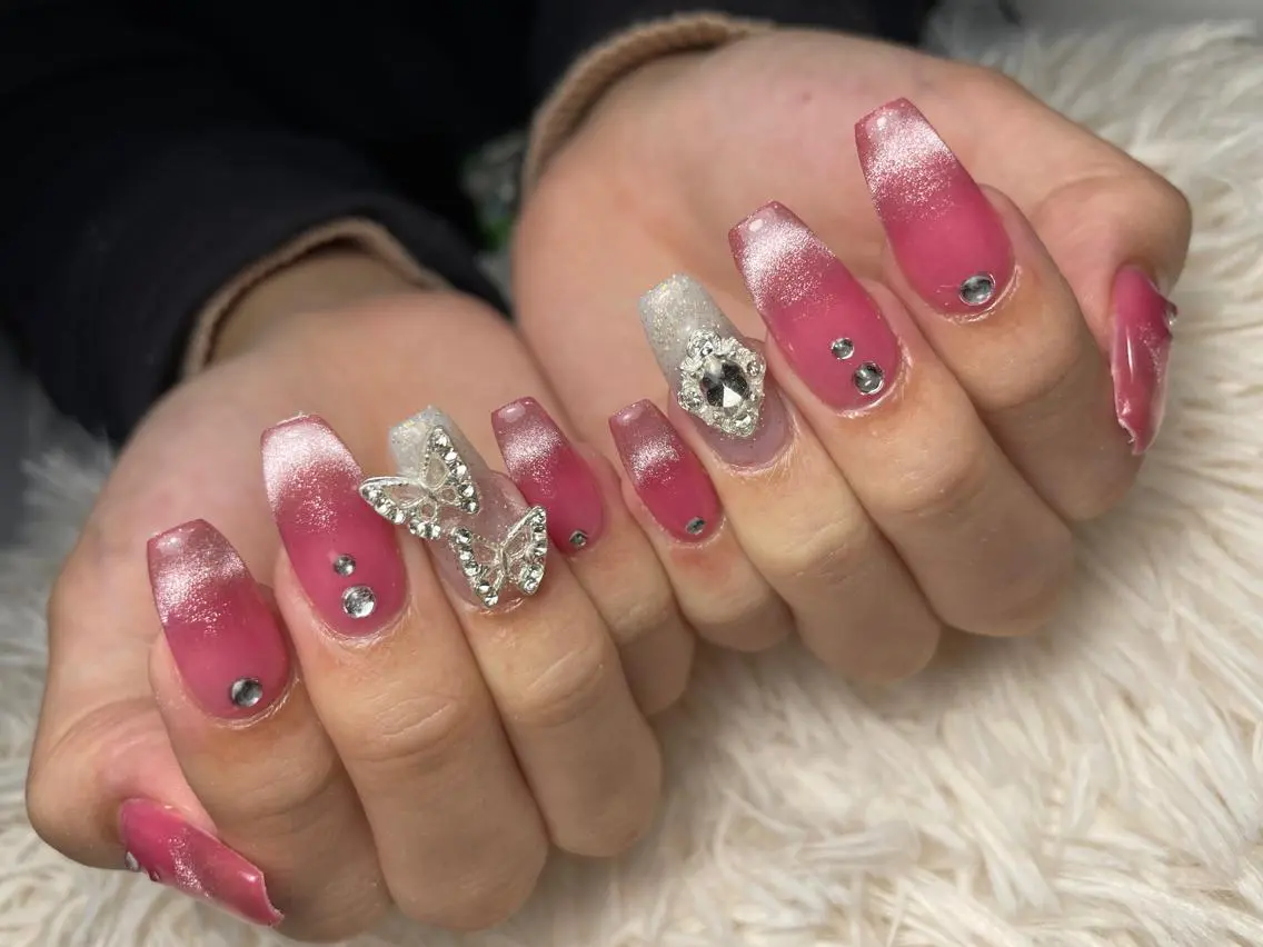 ネイル ハンドネイル Whity kiriのネイルデザイン