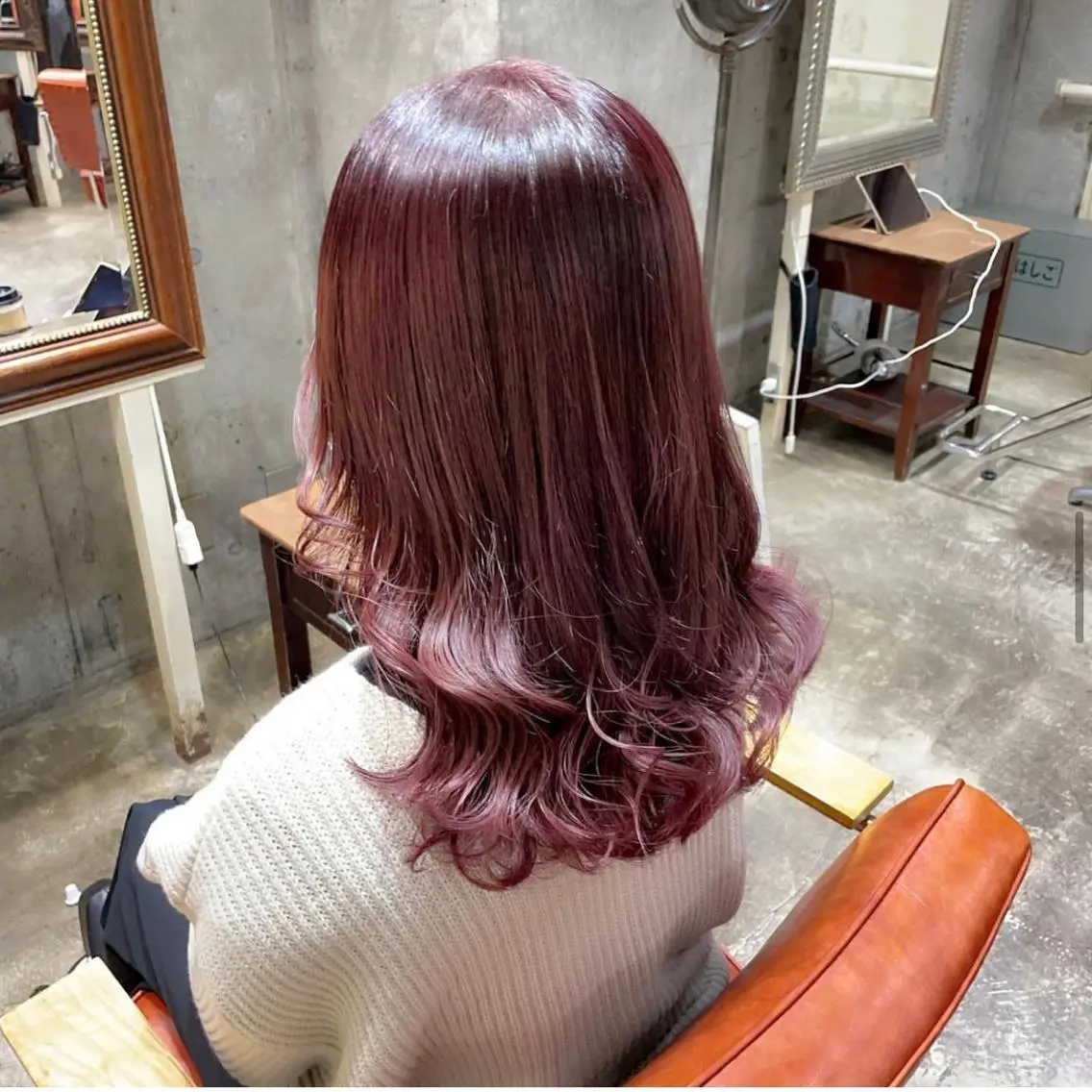 ミディアム カラー ベージュカラー ピンクカラー ピンクベージュ カット ヘアカラー トリートメント 🕊miki モテ髪🫧のヘアスタイル