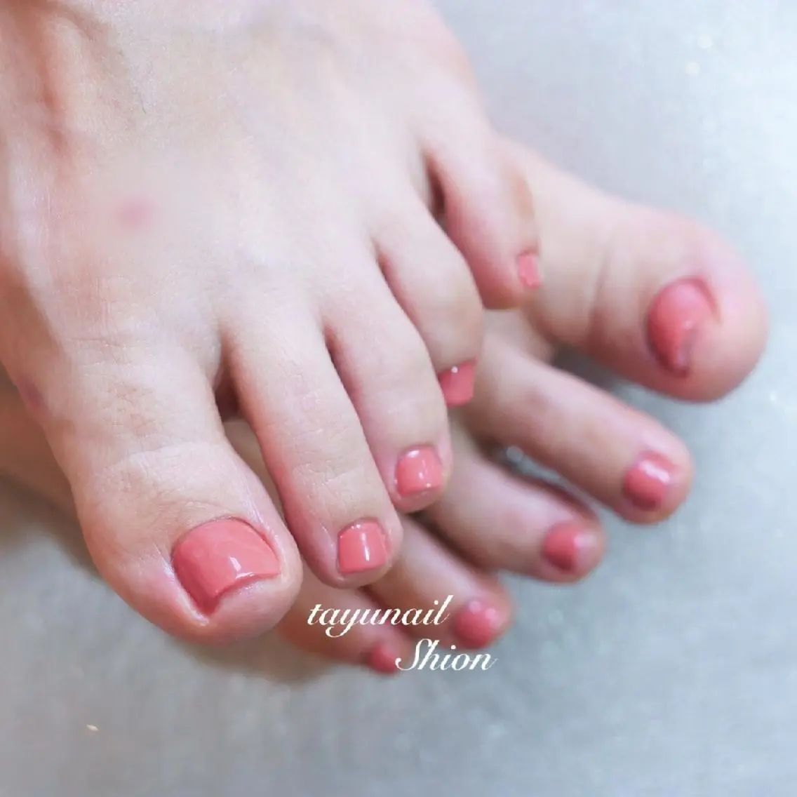 ネイル ブルー フットネイル ジェルネイル ワンカラーネイル パラジェル ネイルサロン 【たゆnail】のネイルデザイン