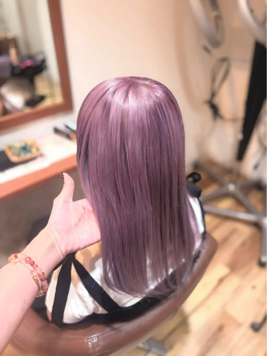 セミロング カラー ブリーチ 透明感カラー ハイトーンカラー ラベンダーカラー ピンクカラー ヘアカラー トリートメント 🩷RIHO 🩷のヘアスタイル