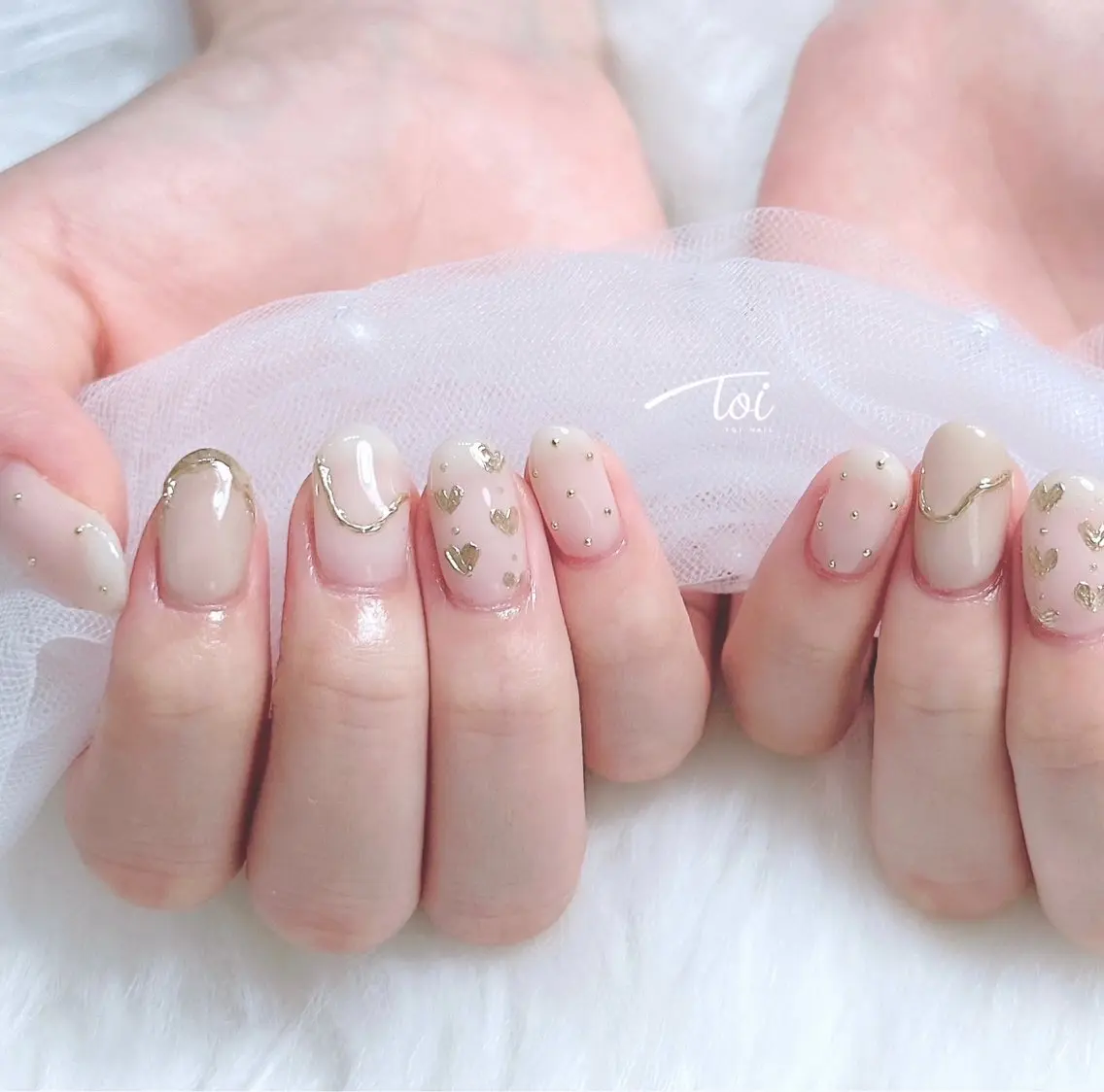 ネイル ゴールド ホワイト ハンドネイル toi nailのネイルデザイン
