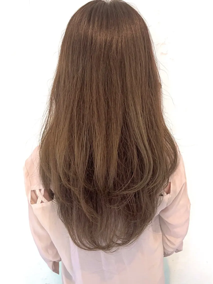 ロング カラー 伊藤 さやかのヘアスタイル