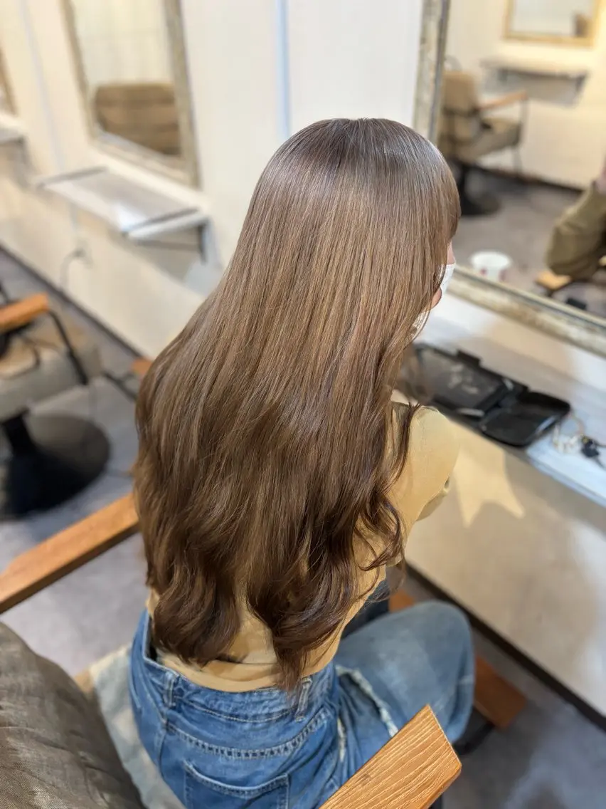ロング カラー ベージュカラー 透明感カラー ミルクティーベージュ ヘアカラー 山本なつみ/透明感 /レイヤー/ブリーチのヘアスタイル