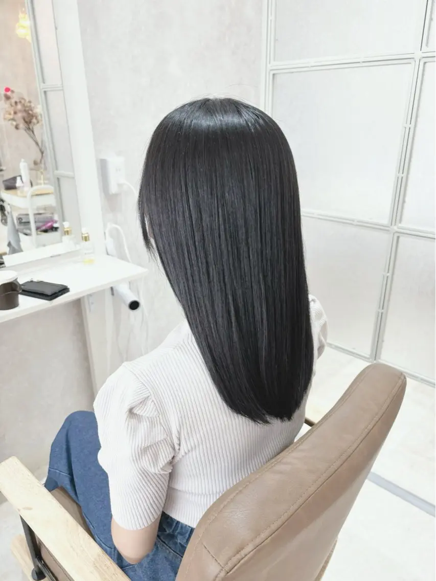 ☂️艶髪に☂️広がり・うねりを抑えて扱いやすく✨カット＋ダメージレス縮毛矯正で艶髪に💇‍♀️🌿の写真