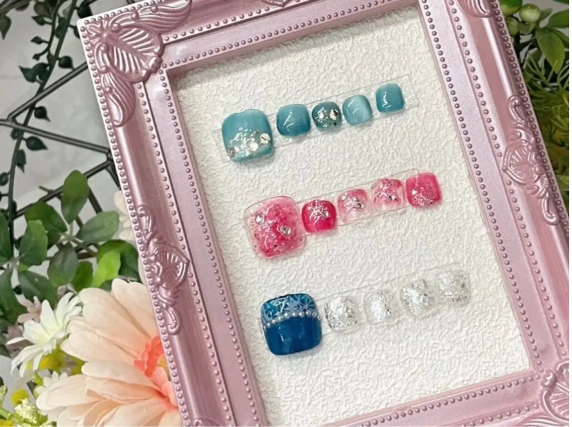ネイル フットネイル キラキラネイル フットネイル Nail ecxia ／Reikaのネイルデザイン