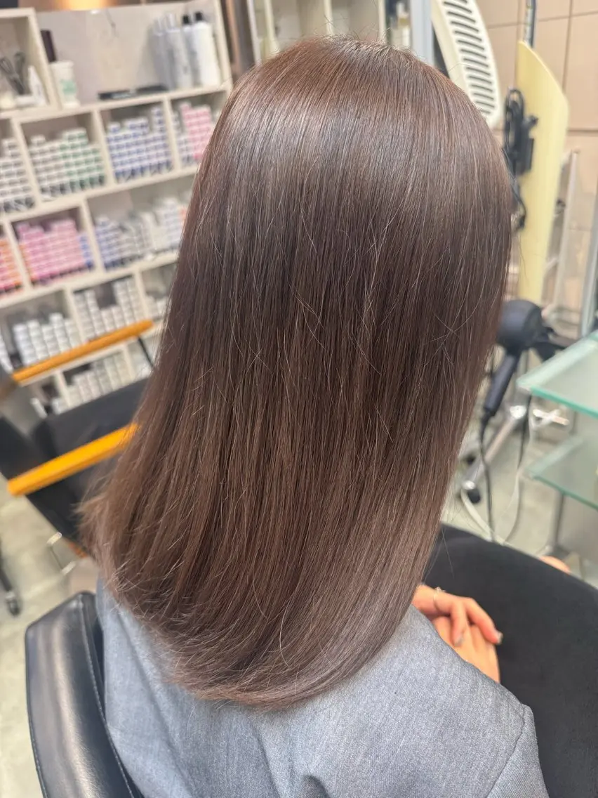 ミディアム 学生 レイヤーカット シャギー 髪質改善池袋𓊆 大士𓊇ダブルカラーのヘアスタイル
