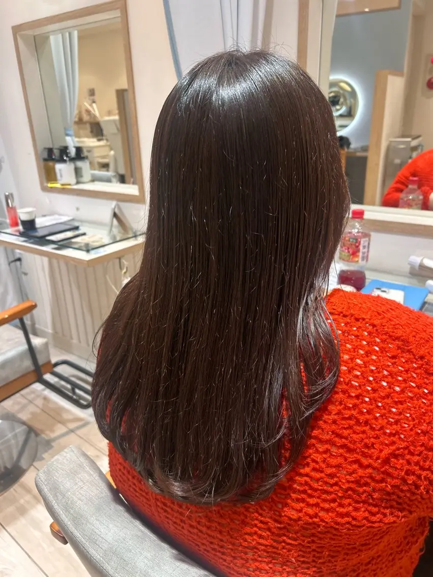 セミロング カラー ピンクカラー カット ヘアカラー 大川 夏実のヘアスタイル