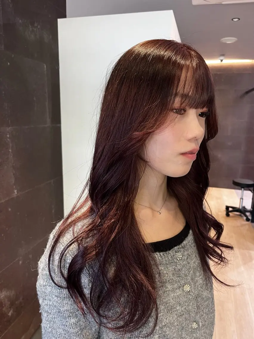 セミロング カラー 🦋 韓国hair 🖤 RAMのヘアスタイル