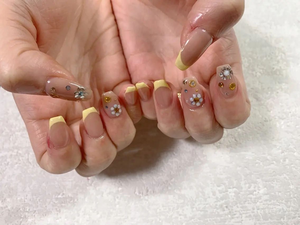 ネイル フレンチネイル ジェルネイル キラキラネイル 韓国ネイル メンズネイル ハンドネイル kiki nail &brow二子玉川のネイルデザイン