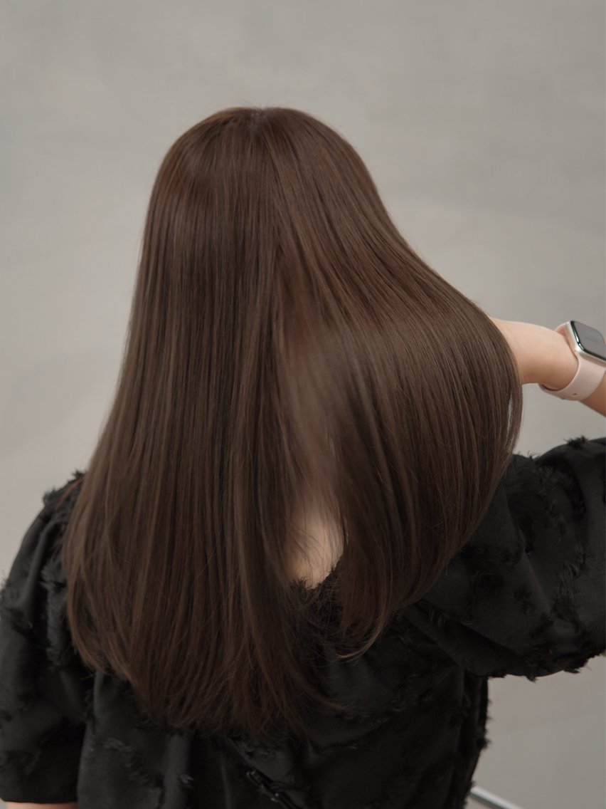ロング 酸性ストレート navile GINZAのヘアスタイル