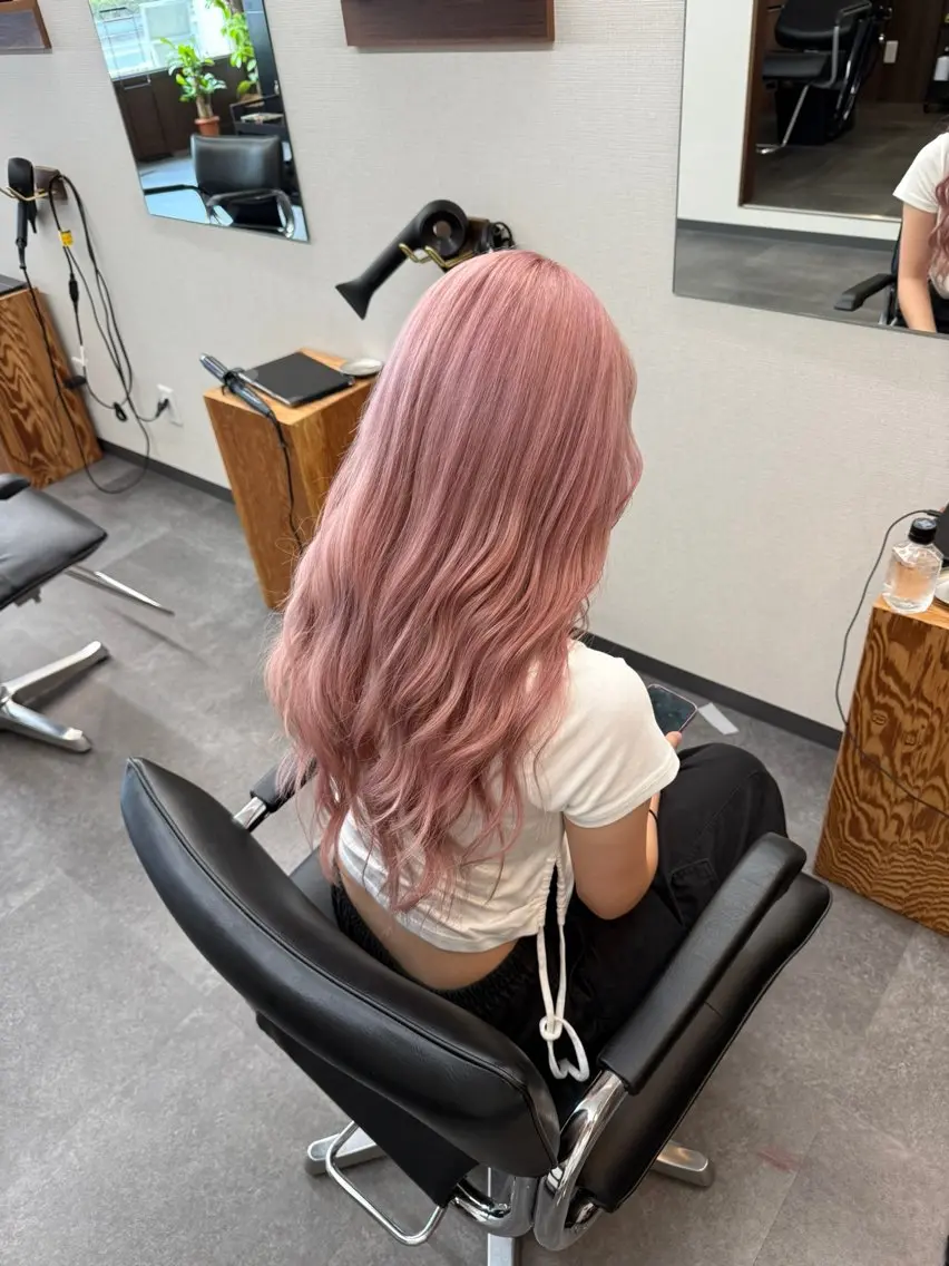 ロング カラー 碇山 楓己のヘアスタイル