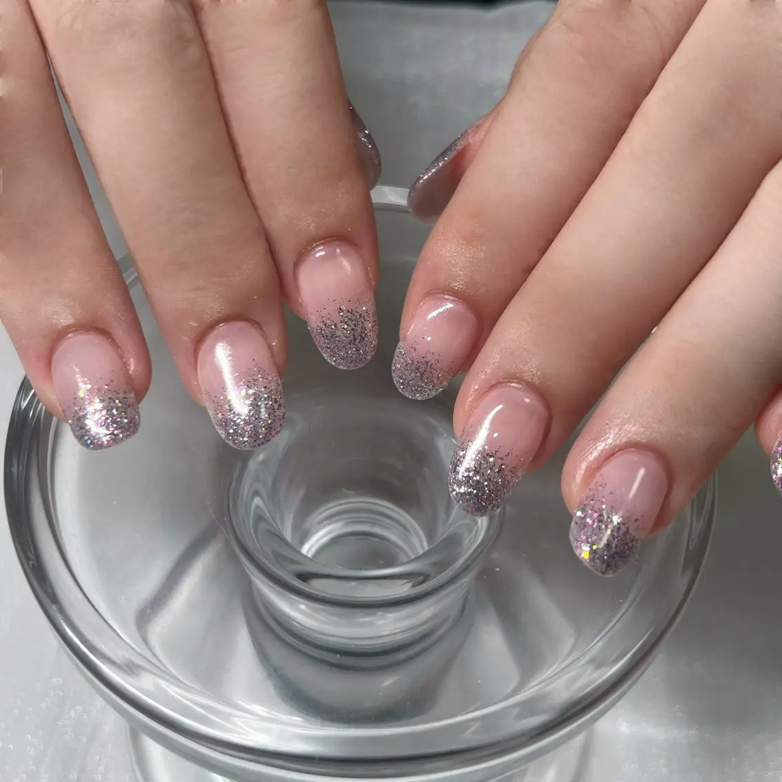 ネイル ジェルネイル ラメ(グリッター) ラメグラデーション ハンドネイル nail room Byeolのネイルデザイン