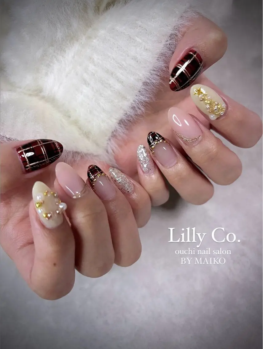 ネイル 冬ネイル クリスマス ハンドネイル ハンドケア Lilly Co.のネイルデザイン