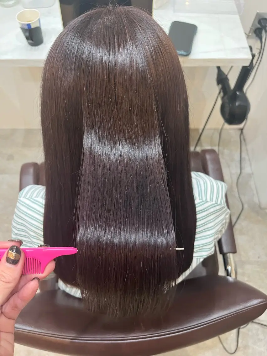 セミロング カラー カット ヘアカラー トリートメント 【髪質改善 艶髪】 布川 莉穂のヘアスタイル