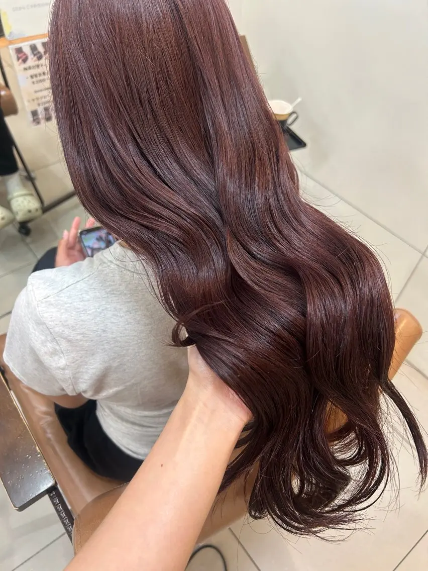 ロング カラー レッドカラー カット ヘアカラー 阪田 真奈未のヘアスタイル