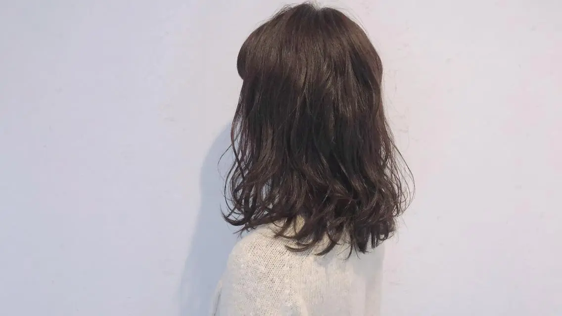 ミディアム カラー 伊藤 さやかのヘアスタイル