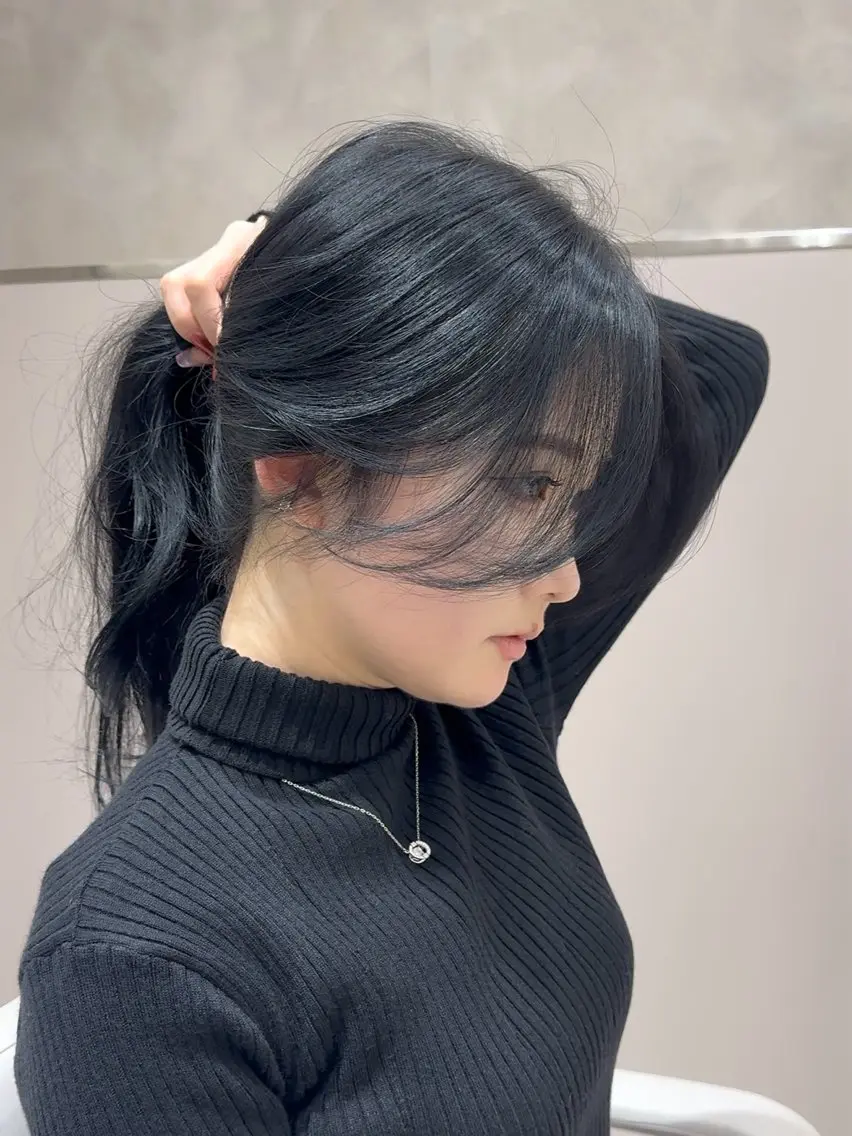 ミディアム カラー カット ヘアカラー トリートメント レイヤーカット/透明 感カラー🐬永井瑠栞のヘアスタイル