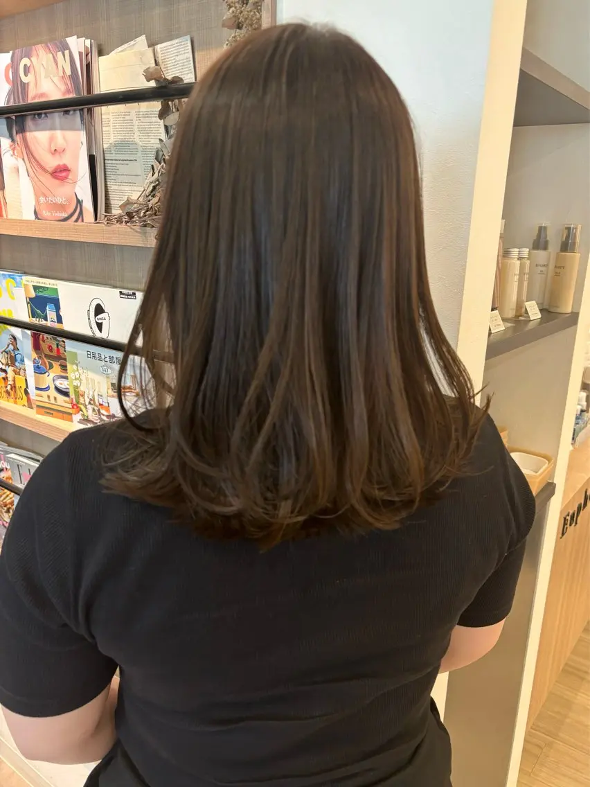 ミディアム モテ髪🫧赤み消し カラー表参道きょうこのヘアスタイル
