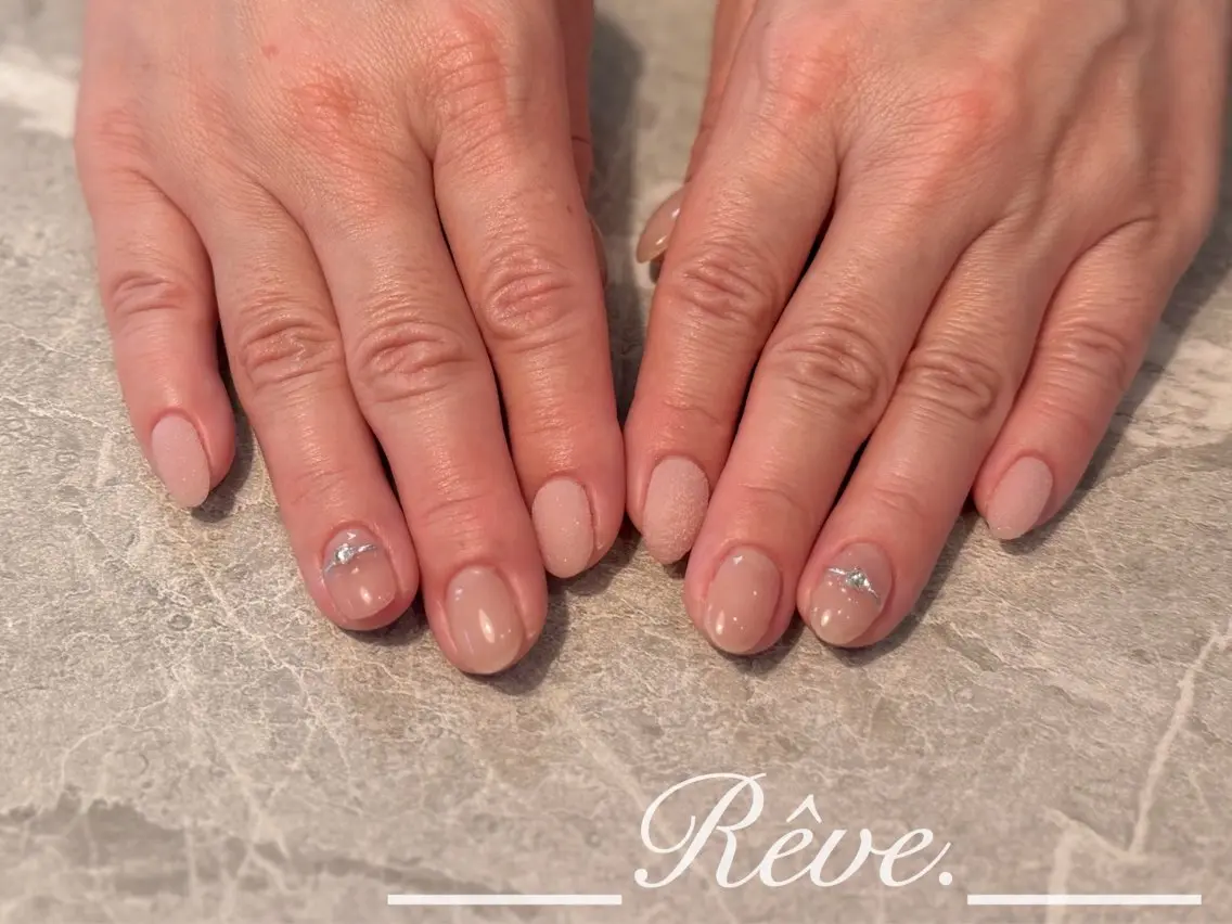 ネイル Reve. 黒澤のネイルデザイン