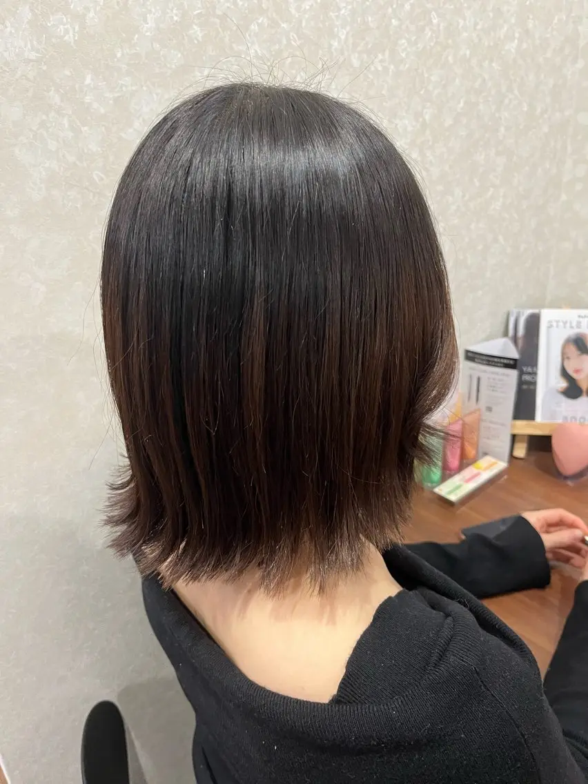 ミディアム ボブ 外ハネヘア トリートメント 辻 風香のヘアスタイル