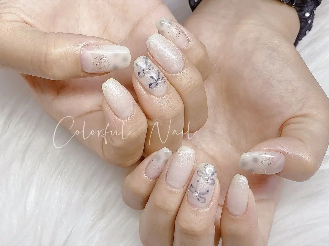 ネイル フラッシュネイル フットネイル フレンチネイル ジェルネイル ガラスフレンチ ハンドネイル 🎀Colorful 💅Nailのネイルデザイン