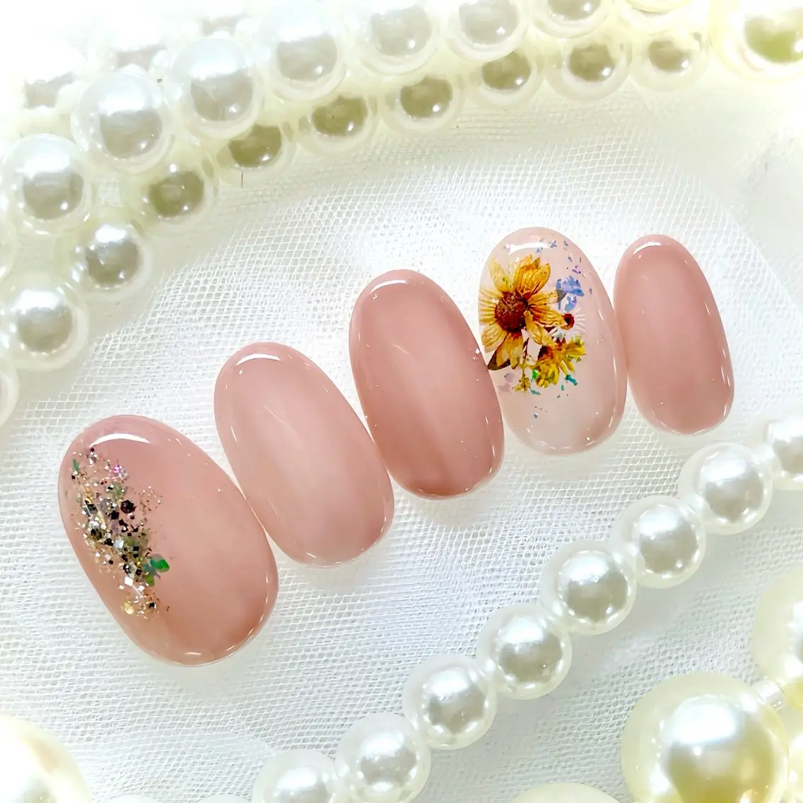 ネイル オーロラネイル Vogusty's Nail鶴見店 髙橋のネイルデザイン