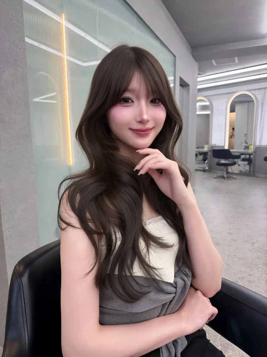 ロング カラー 顔周りカット 韓国風ヘア レイヤーカット 小顔カット カット ヘアカラー トリートメント iwao seiraのヘアスタイル