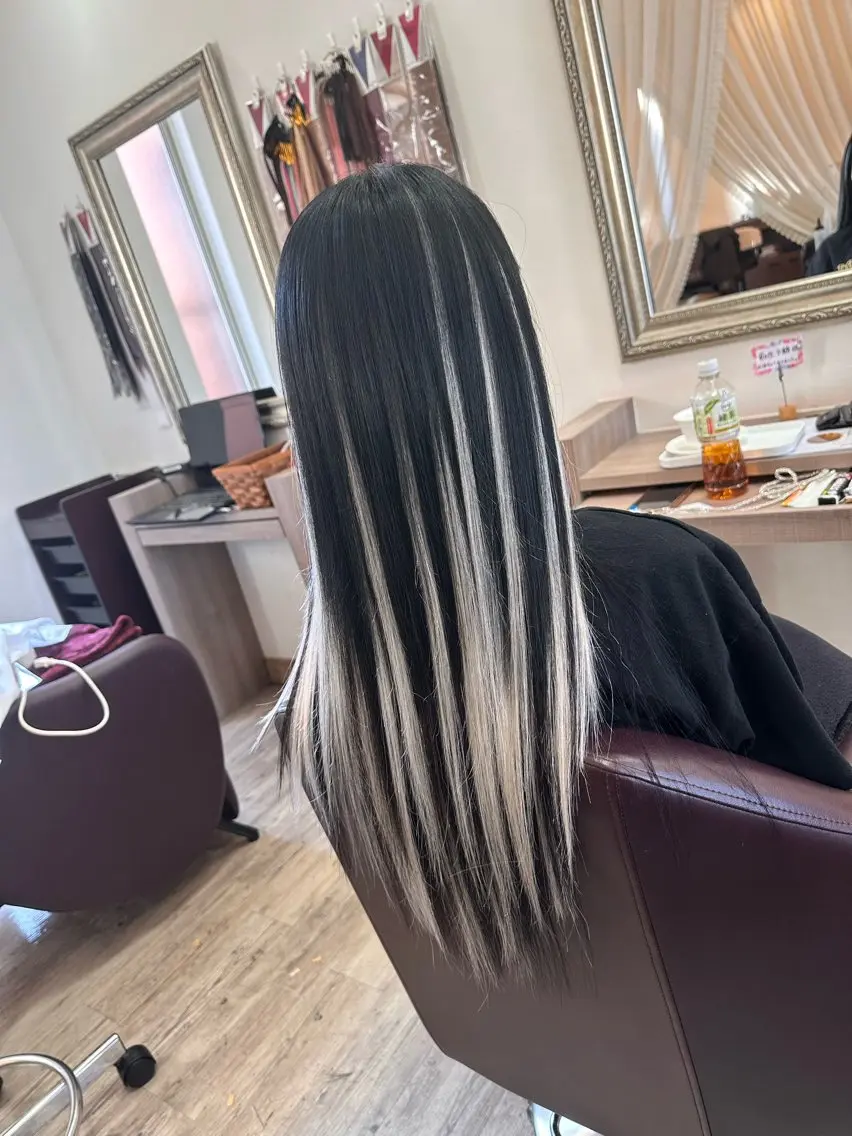 ロング ハイライト エクステ専門店 L(〜エル)のヘアスタイル
