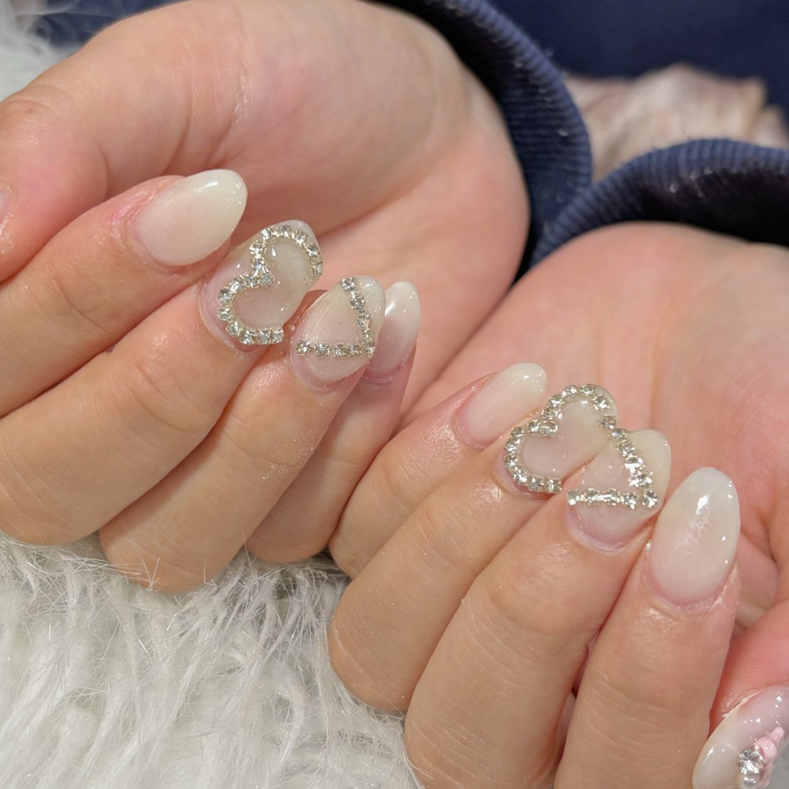 ネイル ハンドネイル フットネイル LAVISH sakiのネイルデザイン