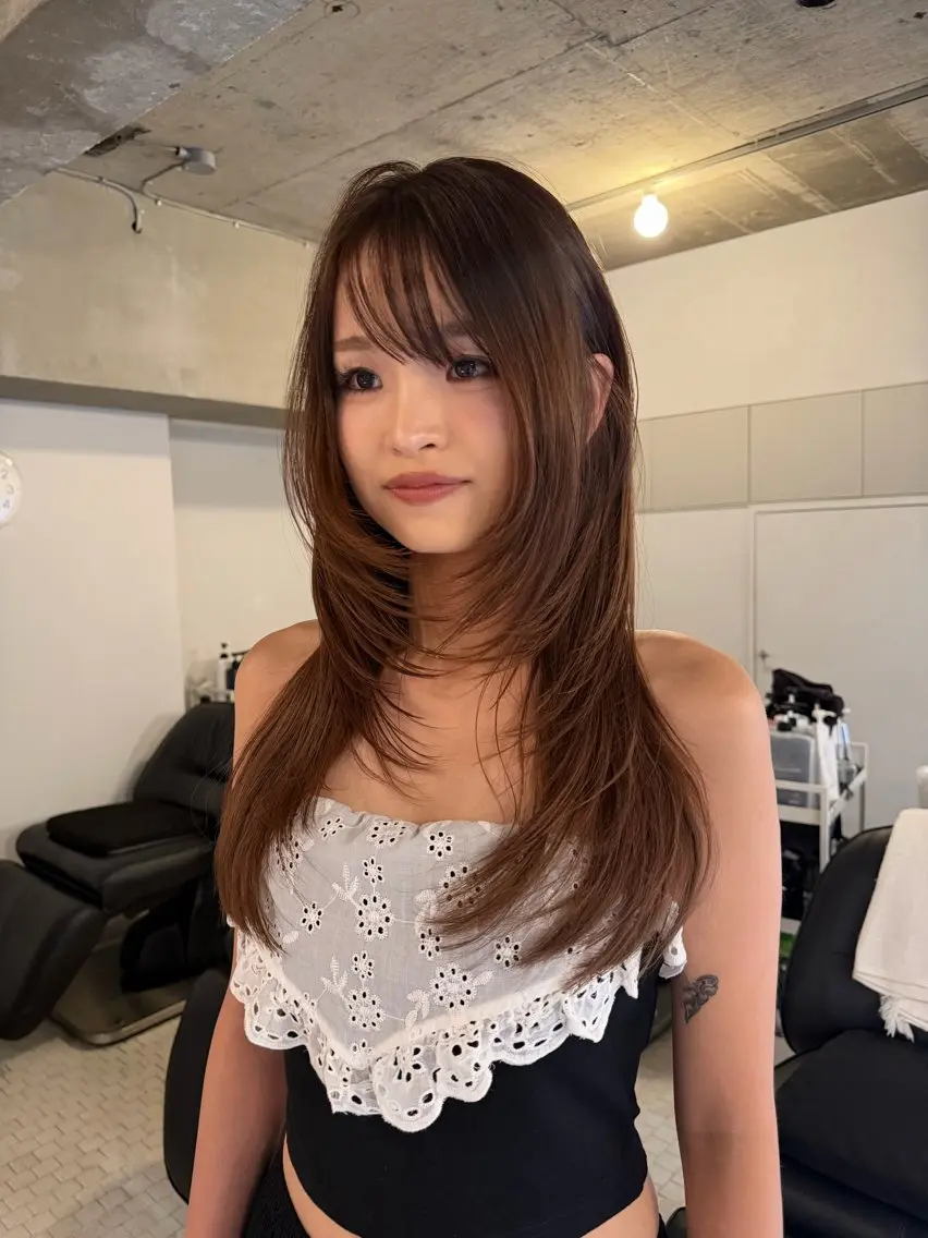 ロング ハイレイヤー レイヤーカット 中野 こころのヘアスタイル