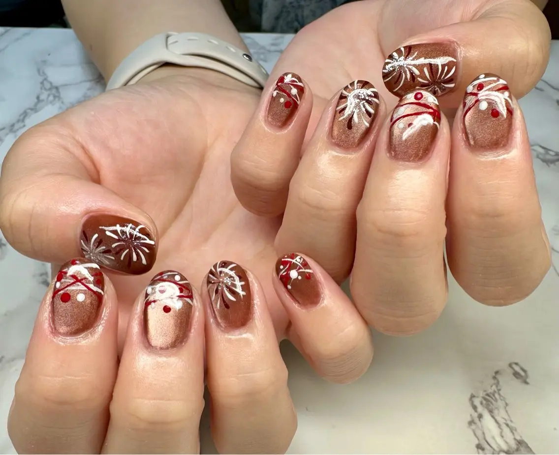 ネイル オーロラネイル フレンチネイル キラキラネイル マグネットネイル ニュアンスネイル Mai’s nailのネイルデザイン